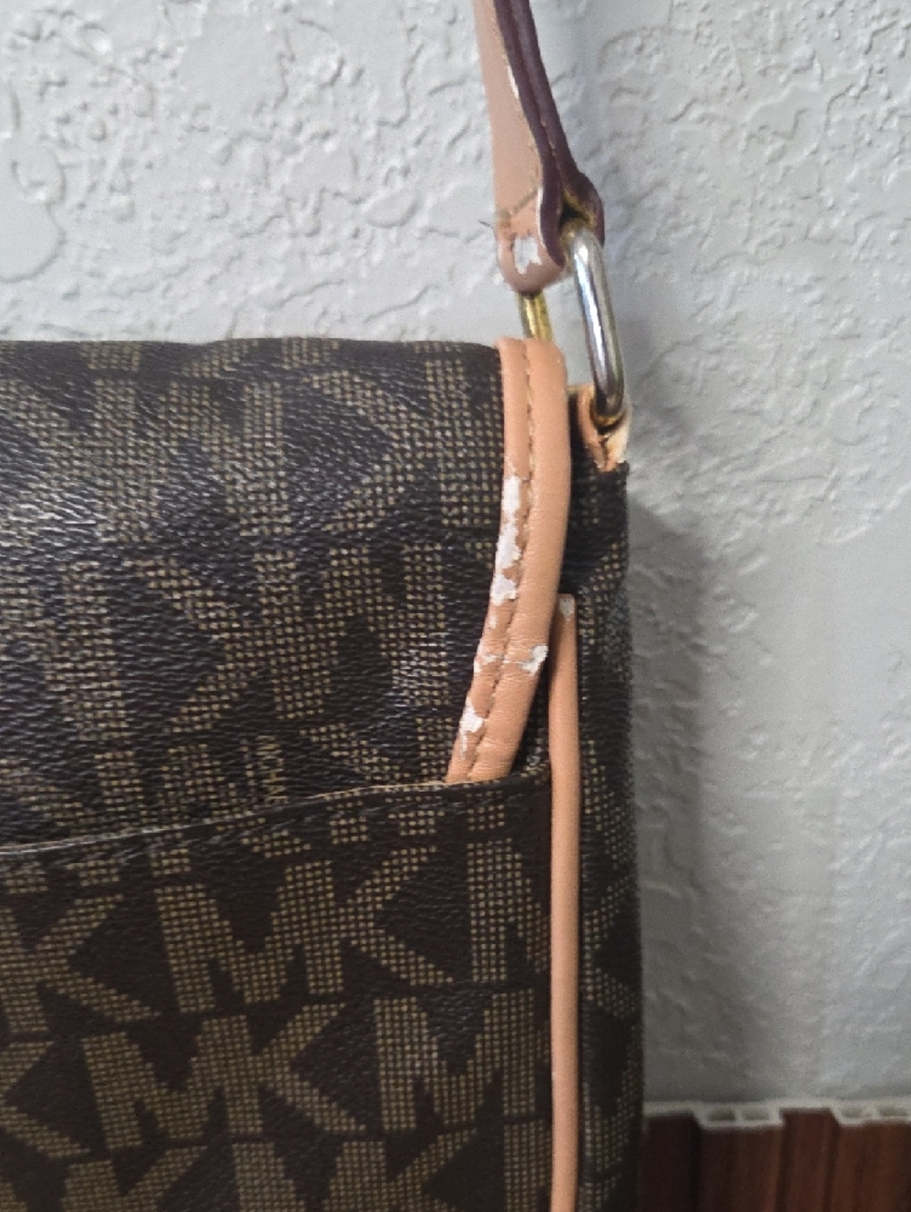 Michael Kors Brown Monogram Crossbody with Tan Trim - Picture 4 of 7